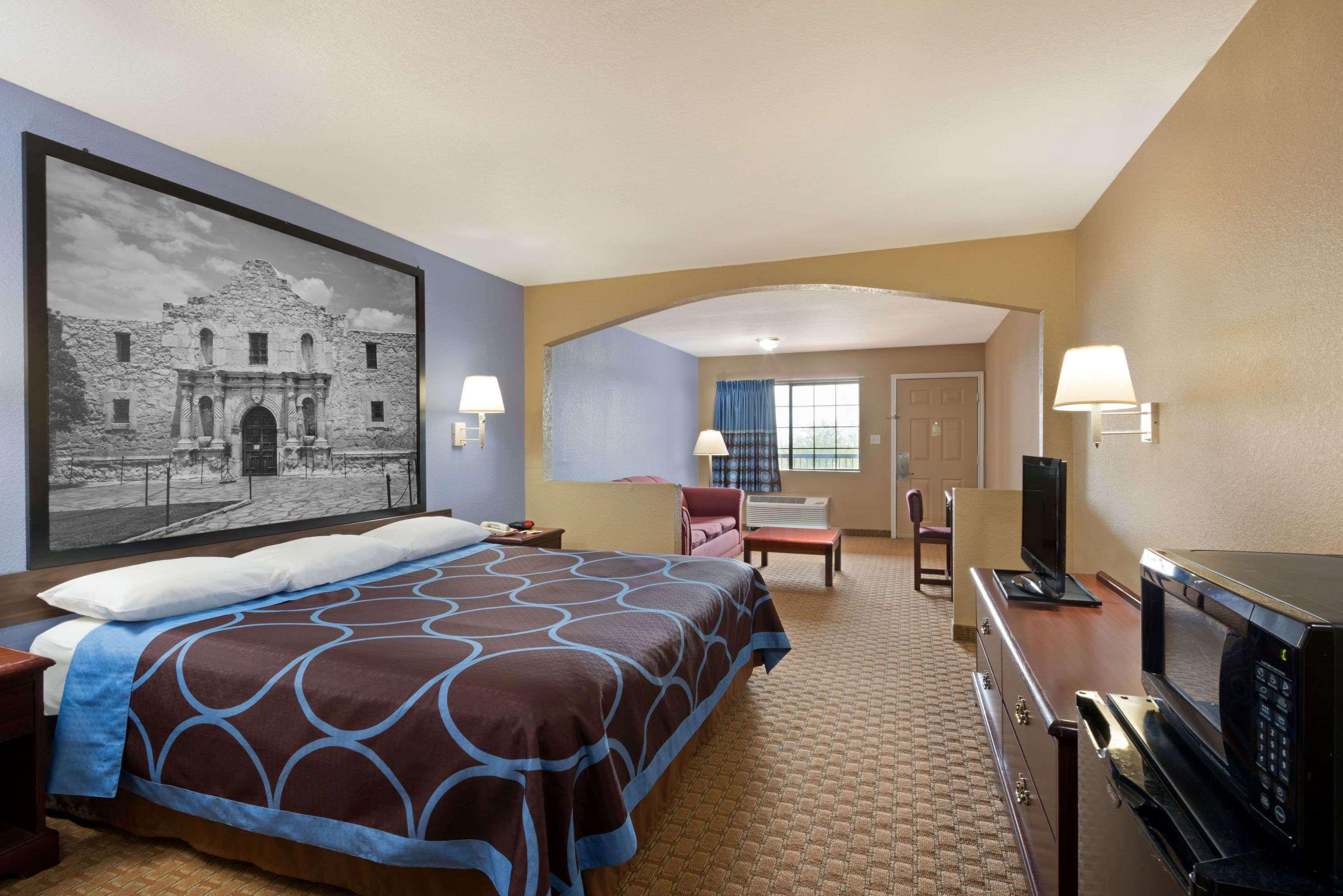 Super 8 By Wyndham San Antonio/Riverwalk Area Exterior foto