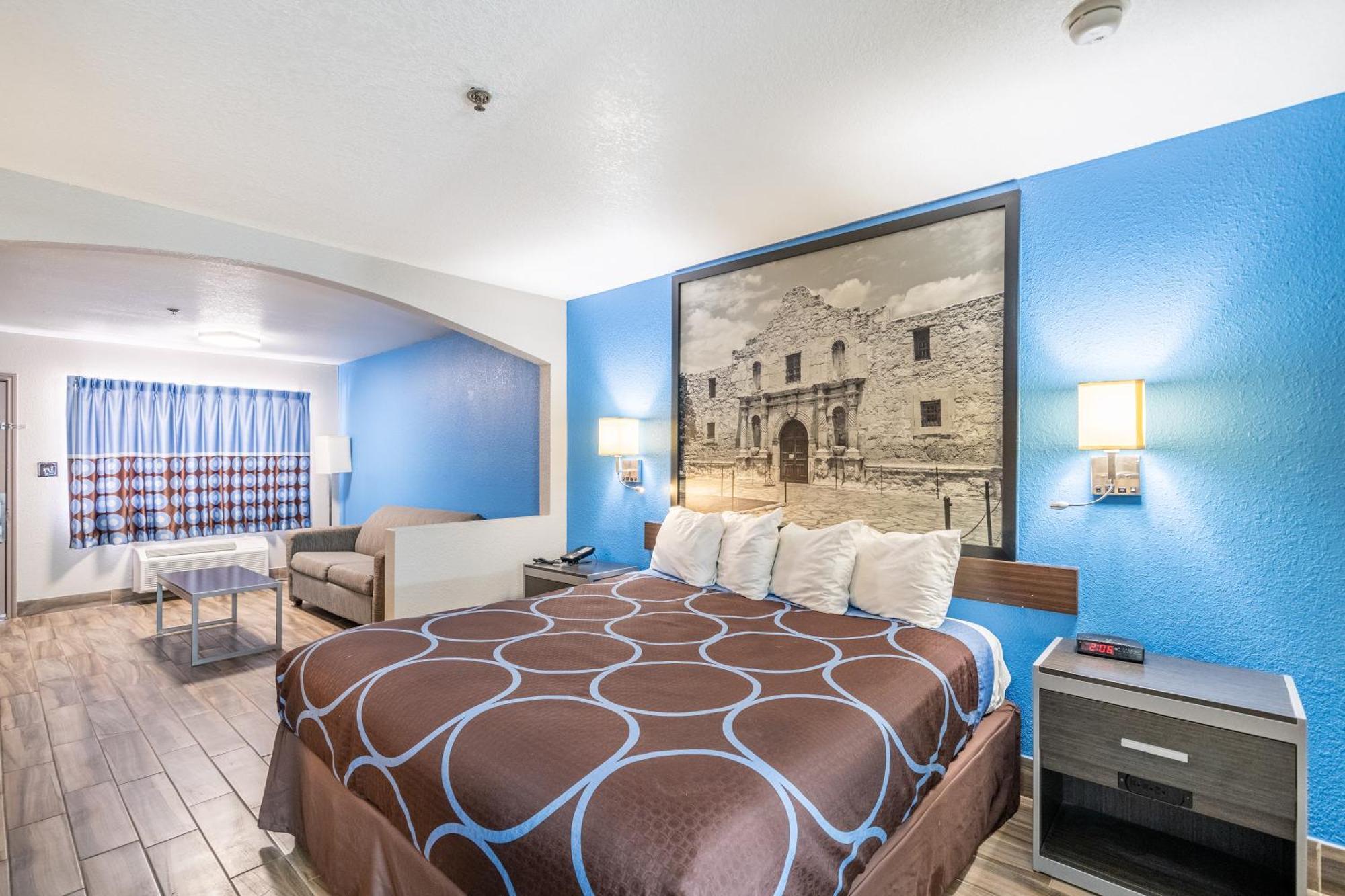 Super 8 By Wyndham San Antonio/Riverwalk Area Exterior foto